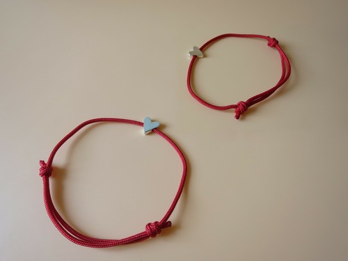 Braccialetti con filo rosso - con, rosso/